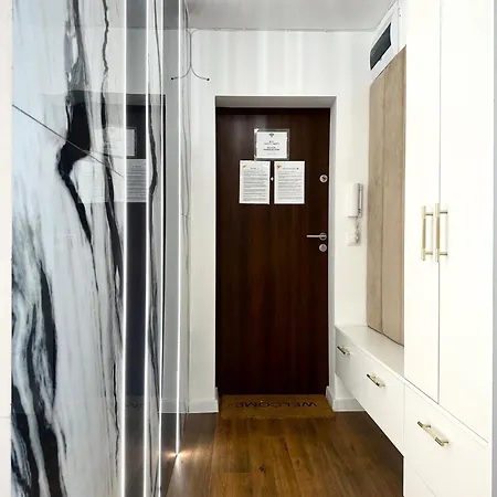 Wita Stwosza 14 - Check-in 20h - Parking