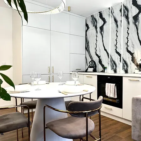 Wita Stwosza 14 - Check-in 20h - Parking 公寓