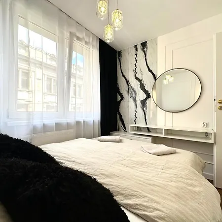 Appartement Wita Stwosza 14 - Check-in 20h - Parking *