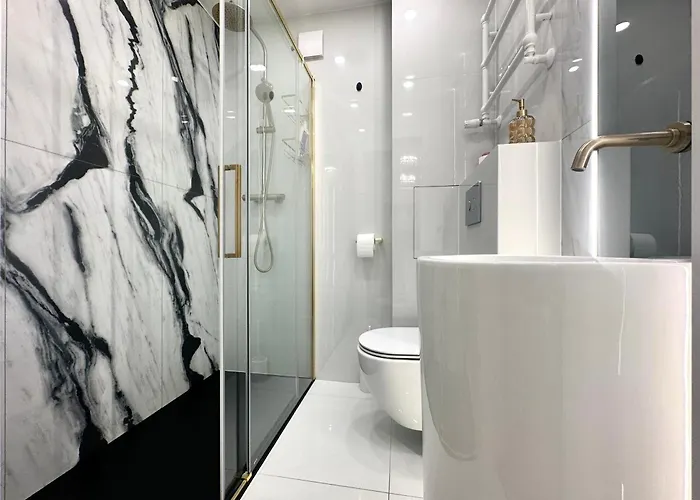 Wita Stwosza 14 - Check-in 20h - Parking