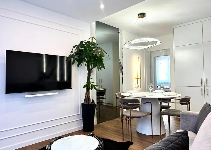 Wita Stwosza 14 - Check-in 20h - Parking Apartamento